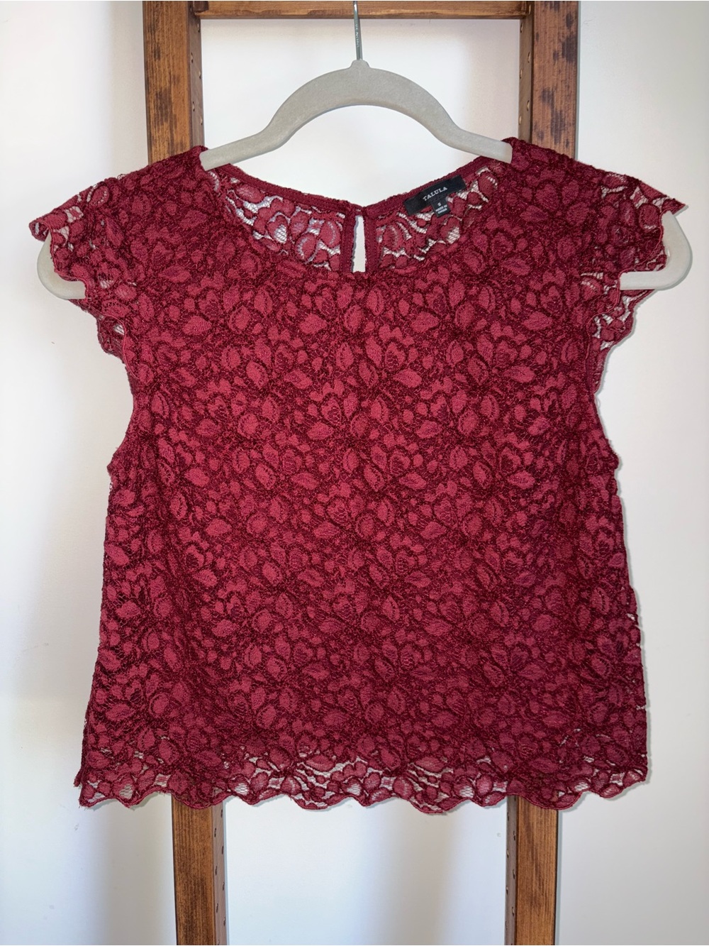 Aritzia Talula Portobello Burgundy Lace Cap Sleeve Top Size Small Indie Romantic